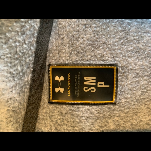 Womens Underarmour UA storm sweater size small - Picture 2 of 3